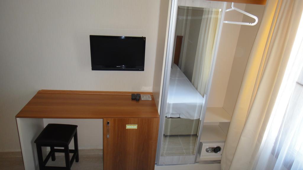 Golden Stone Butik Otel Çeşme Quarto foto